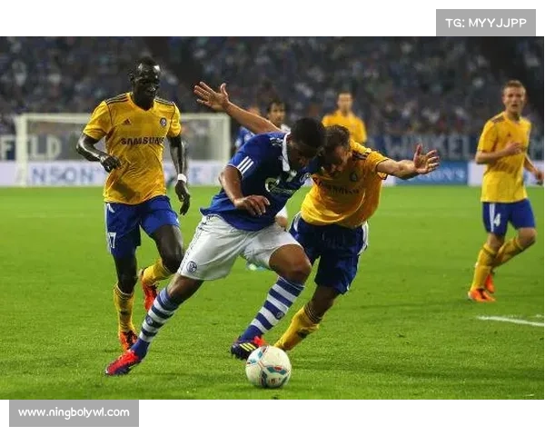 法尔范在沙尔克04的精彩表现：关键位置上的不可替代角色分析