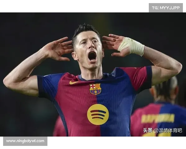 巴萨决赛2-0击败阿森纳 荣获欧冠冠军捧起奖杯庆祝辉煌时刻 巴萨决赛2-0击败阿森纳 荣获欧冠冠军捧起奖杯庆祝辉煌时刻